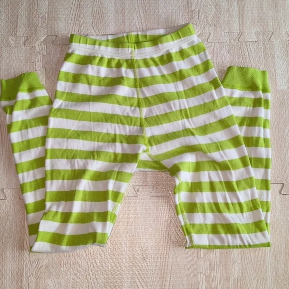 Hanna Andersson Grinch Pajamas - Picture 4 of 7